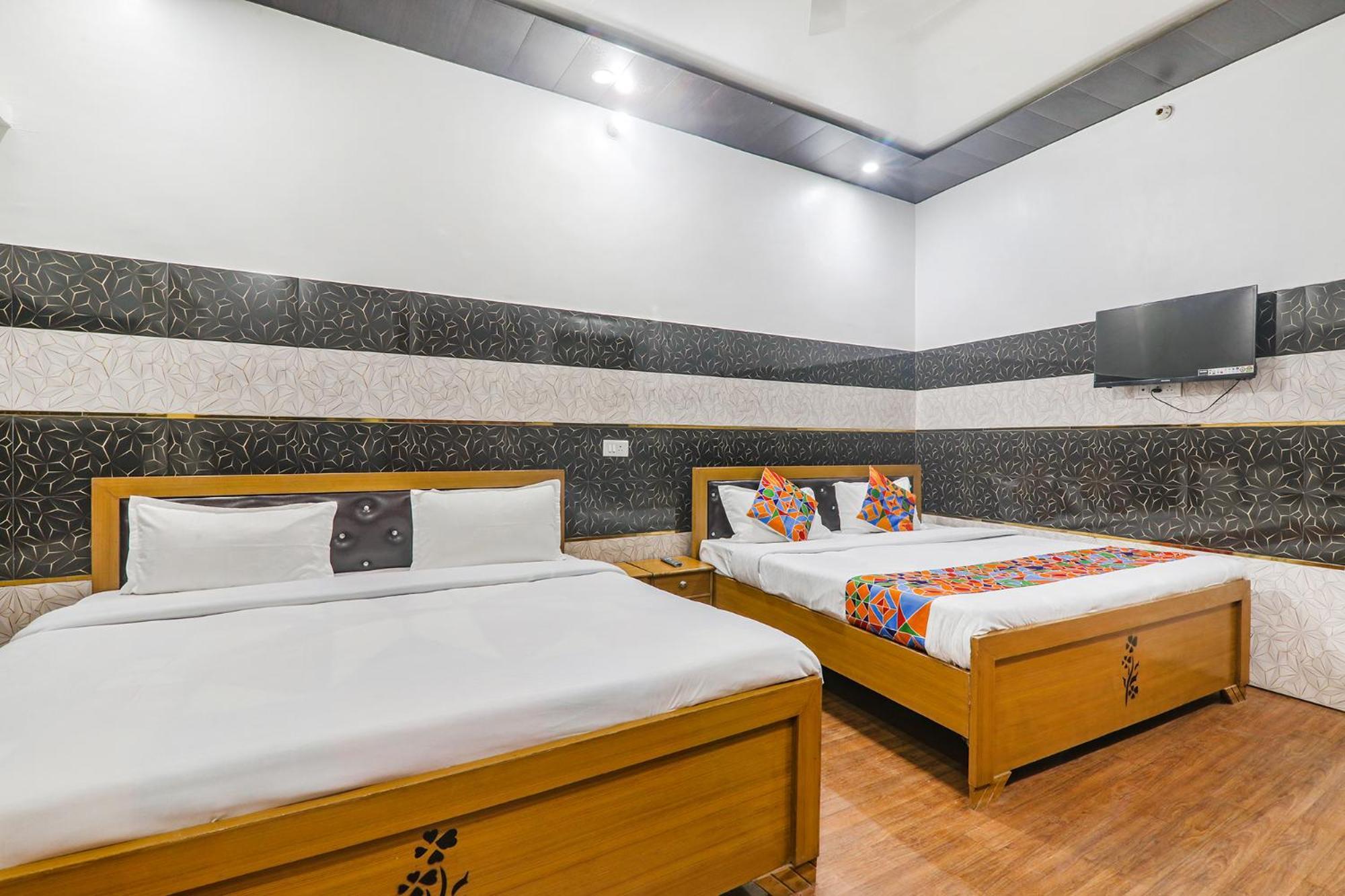 Fabexpress Milan Palace Ayodhya 외부 사진