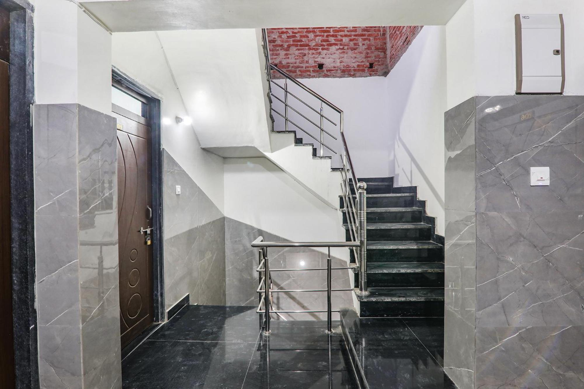 Fabexpress Milan Palace Ayodhya 외부 사진