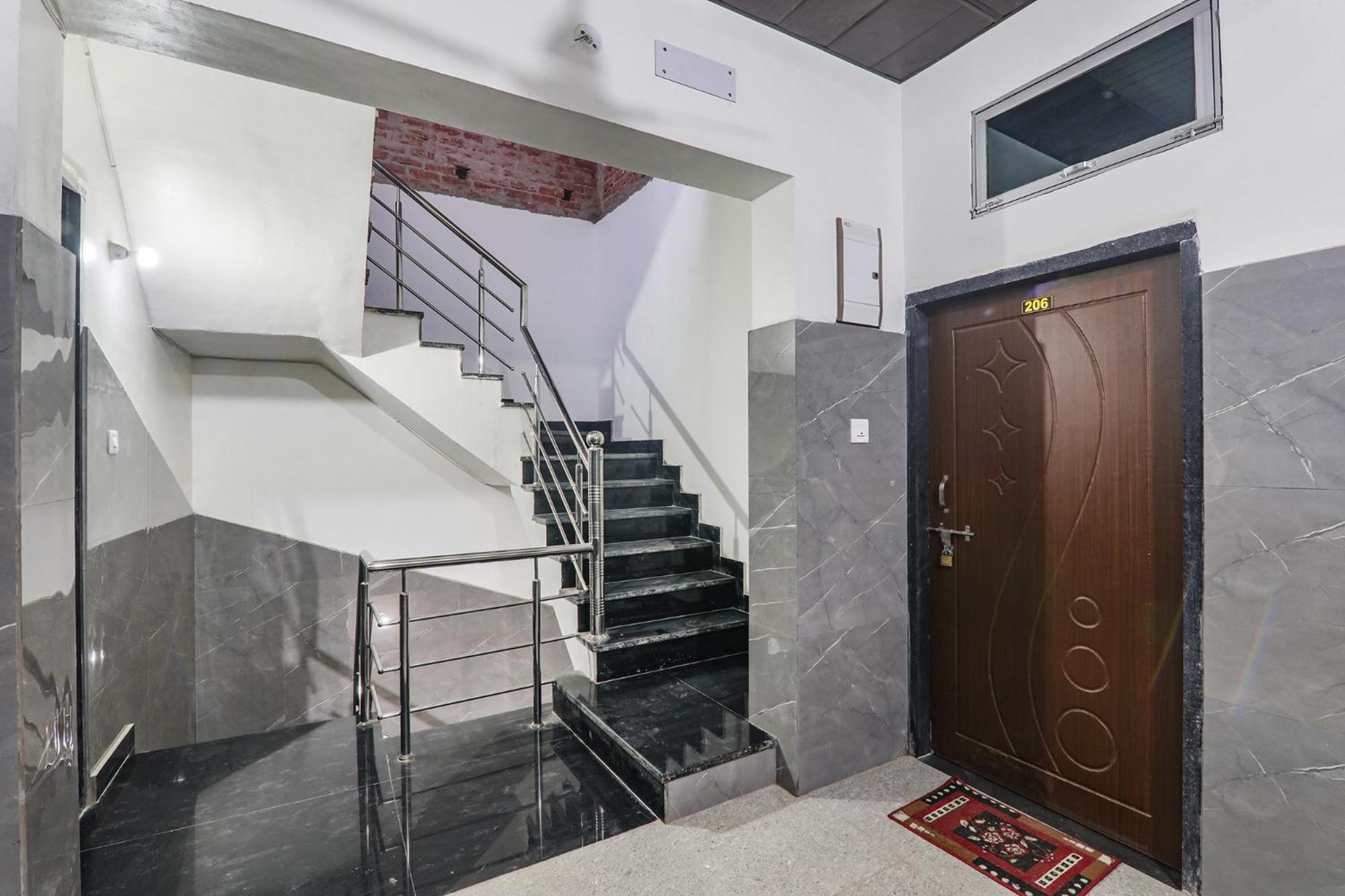 Fabexpress Milan Palace Ayodhya 외부 사진